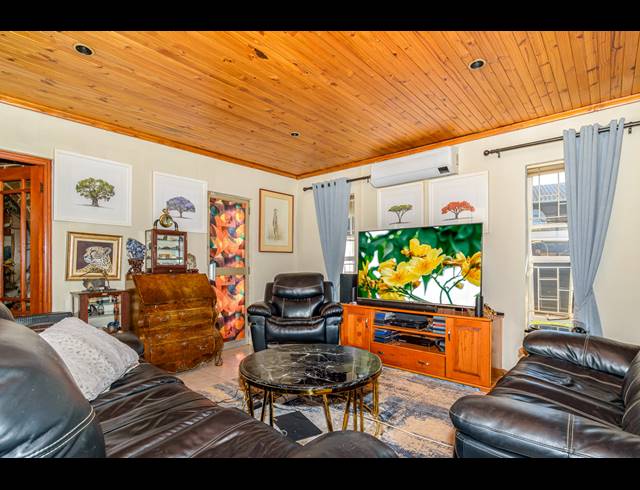 4 BEDROOM HOUSE FOR SALE IN WELTEVREDEN PARK